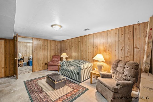 3513 HOLMES ST, Cheyenne, WY 82001