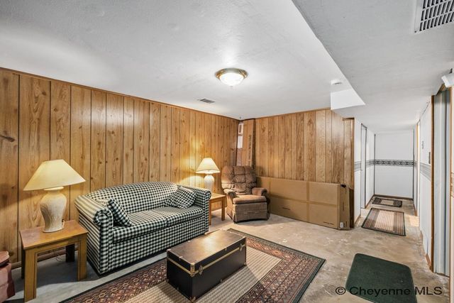 3513 HOLMES ST, Cheyenne, WY 82001