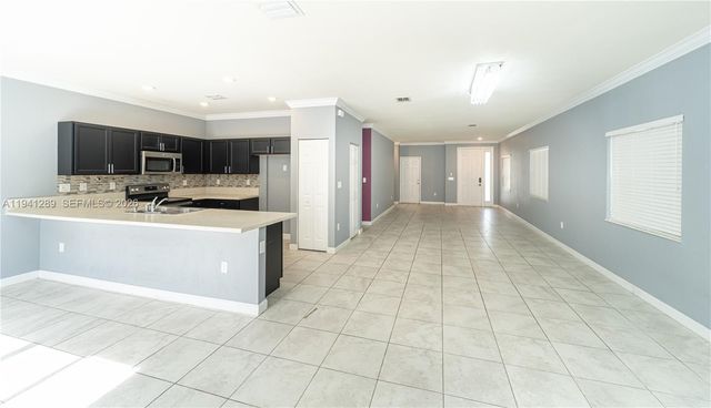 3136 SE 2nd Dr, Homestead, FL 33033