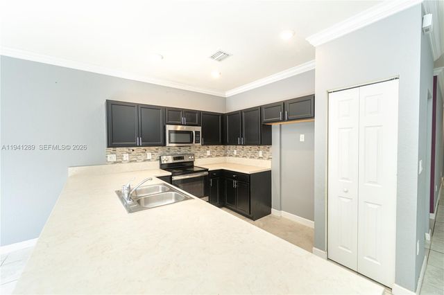 3136 SE 2nd Dr, Homestead, FL 33033