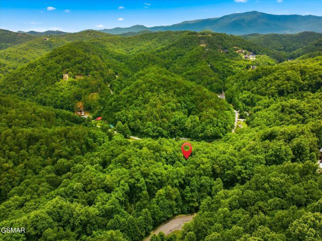 2405 Deep Spring Lane, Sevierville, TN 37862