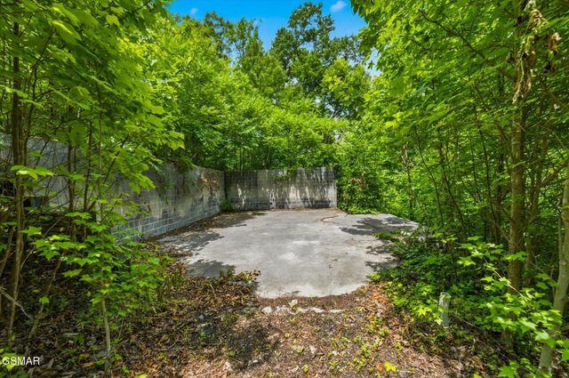 2405 Deep Spring Lane, Sevierville, TN 37862