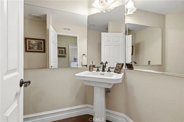 26801 Van Gogh Lane, Valencia, CA 91355