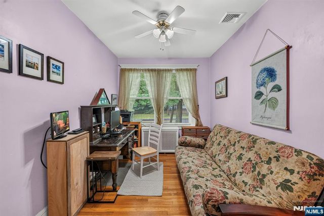 580 Wyckoff Avenue, Mahwah, NJ 07430