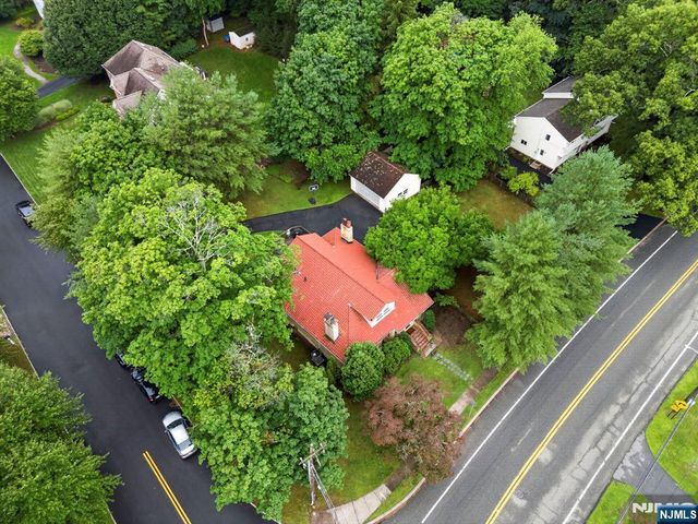 580 Wyckoff Avenue, Mahwah, NJ 07430