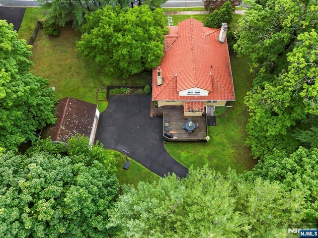 580 Wyckoff Avenue, Mahwah, NJ 07430