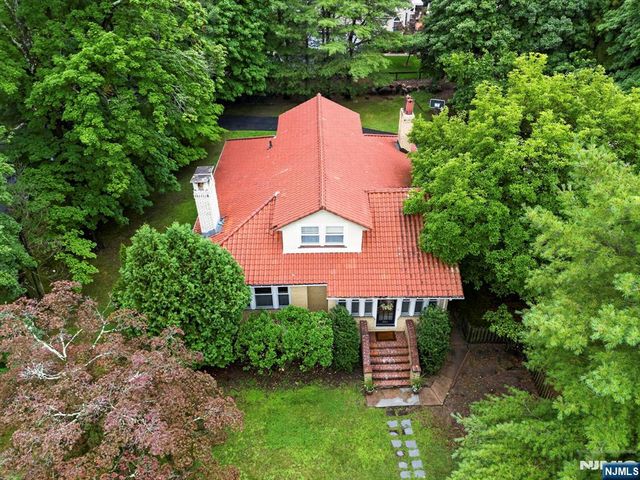 580 Wyckoff Avenue, Mahwah, NJ 07430