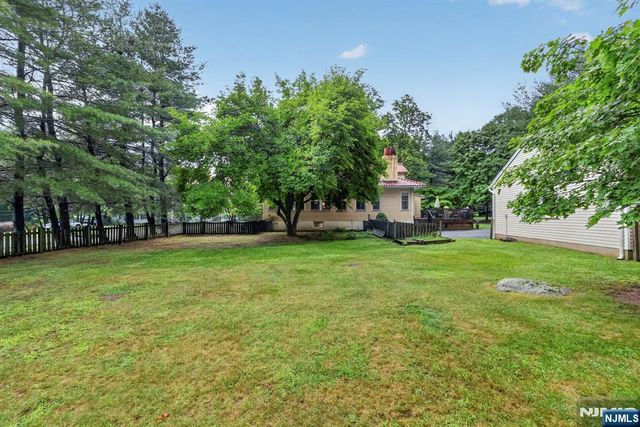 580 Wyckoff Avenue, Mahwah, NJ 07430