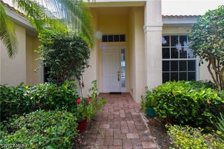 3927 Aurora CT, Naples, FL 34116
