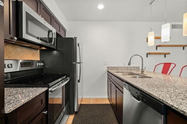 910 Duncan LN 19, Austin, TX 78705