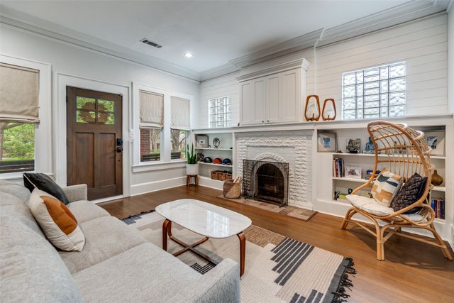 5235 Goodwin Avenue, Dallas, TX 75206