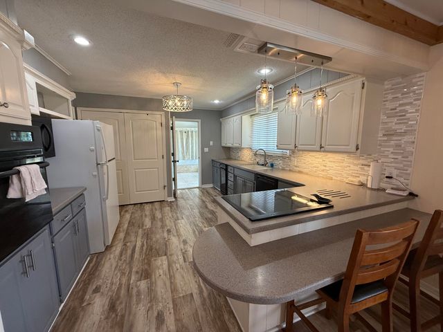 8954 Lawrence 2226, Monett, MO 65708