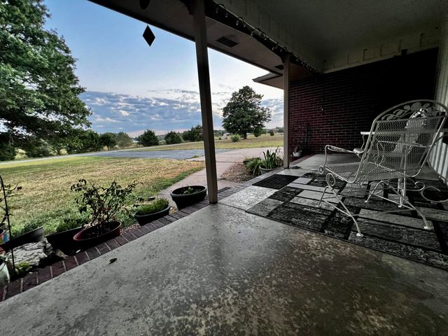 8954 Lawrence 2226, Monett, MO 65708