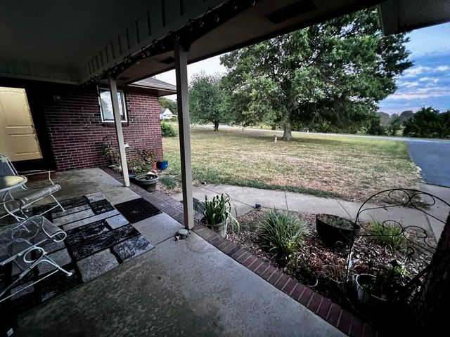 8954 Lawrence 2226, Monett, MO 65708