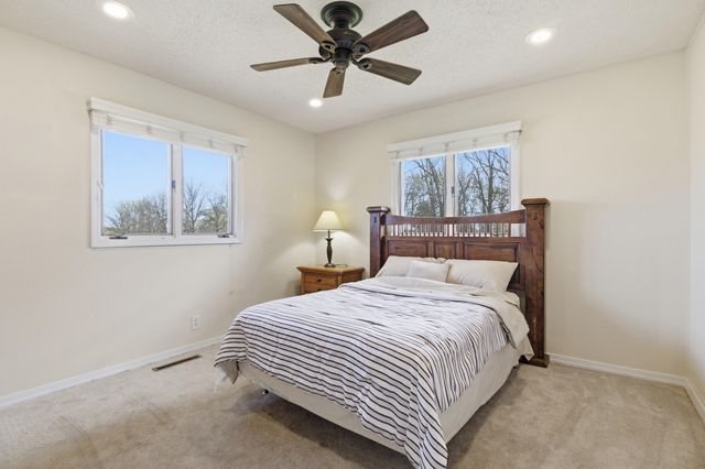 8954 Lawrence 2226, Monett, MO 65708