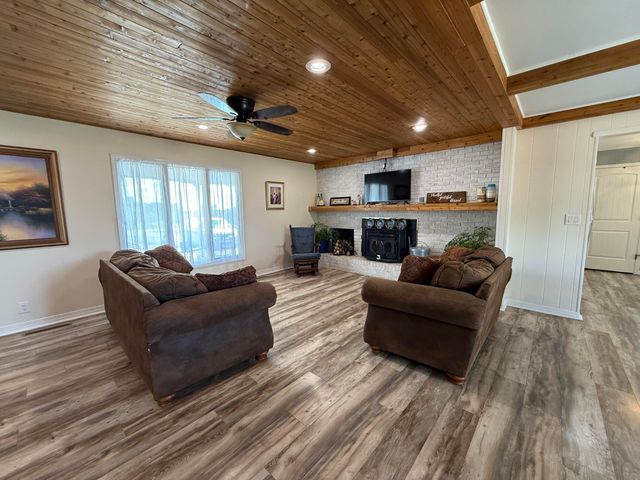 8954 Lawrence 2226, Monett, MO 65708