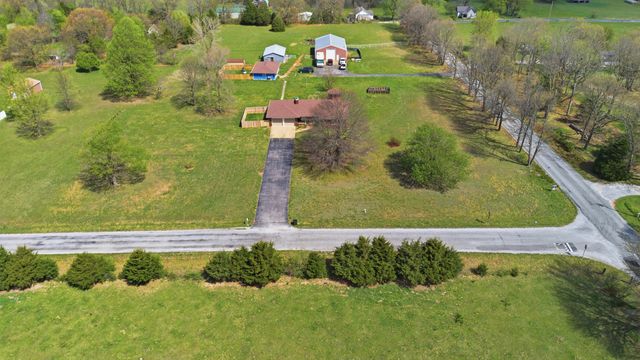 8954 Lawrence 2226, Monett, MO 65708