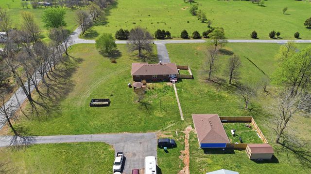 8954 Lawrence 2226, Monett, MO 65708