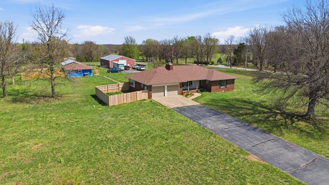 8954 Lawrence 2226, Monett, MO 65708