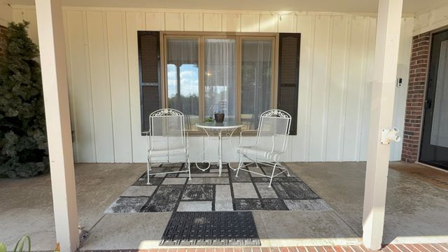 8954 Lawrence 2226, Monett, MO 65708