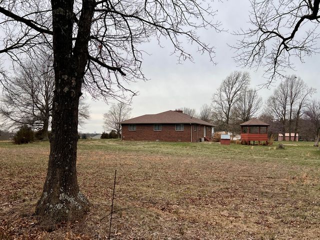 8954 Lawrence 2226, Monett, MO 65708