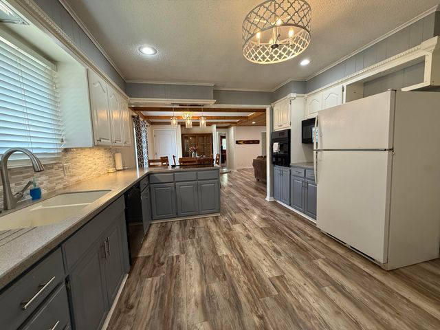 8954 Lawrence 2226, Monett, MO 65708