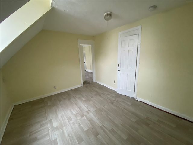 15 Oakman Street, Rochester, NY 14605