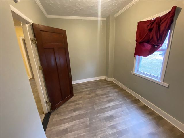 15 Oakman Street, Rochester, NY 14605