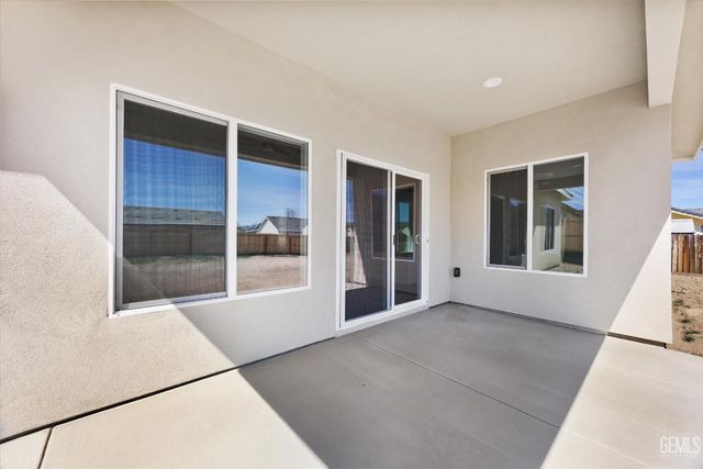 28241 Stallion Springs Drive, Tehachapi, CA 93561