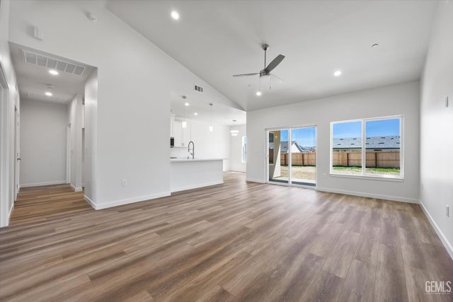 28241 Stallion Springs Drive, Tehachapi, CA 93561