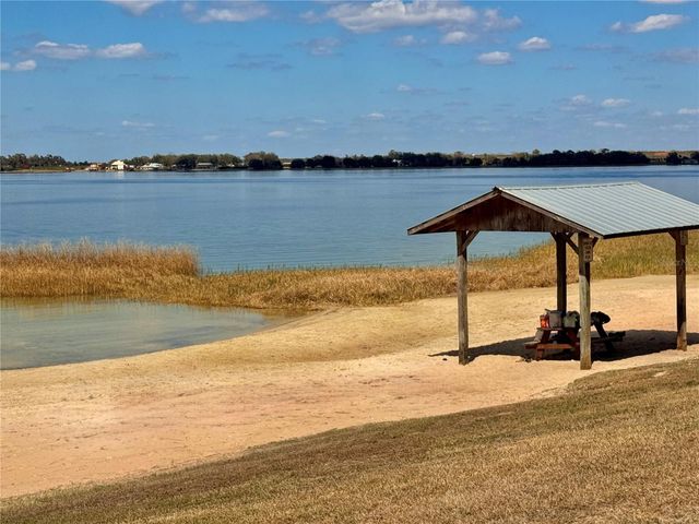 323 W 9TH STREET, Frostproof, FL 33843