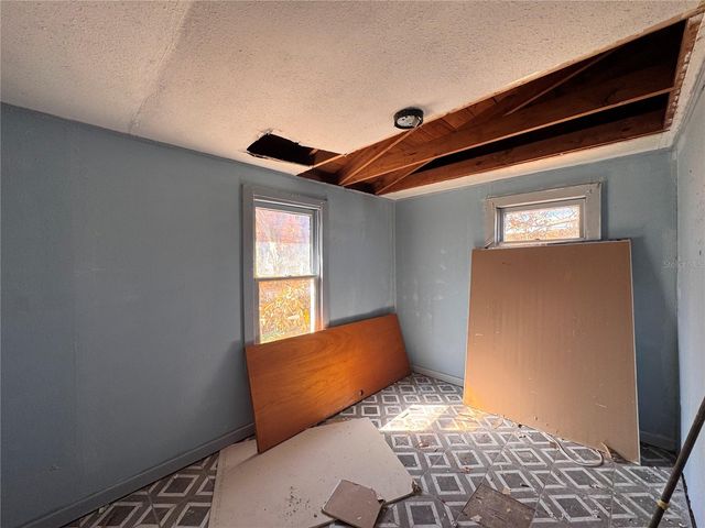 323 W 9TH STREET, Frostproof, FL 33843