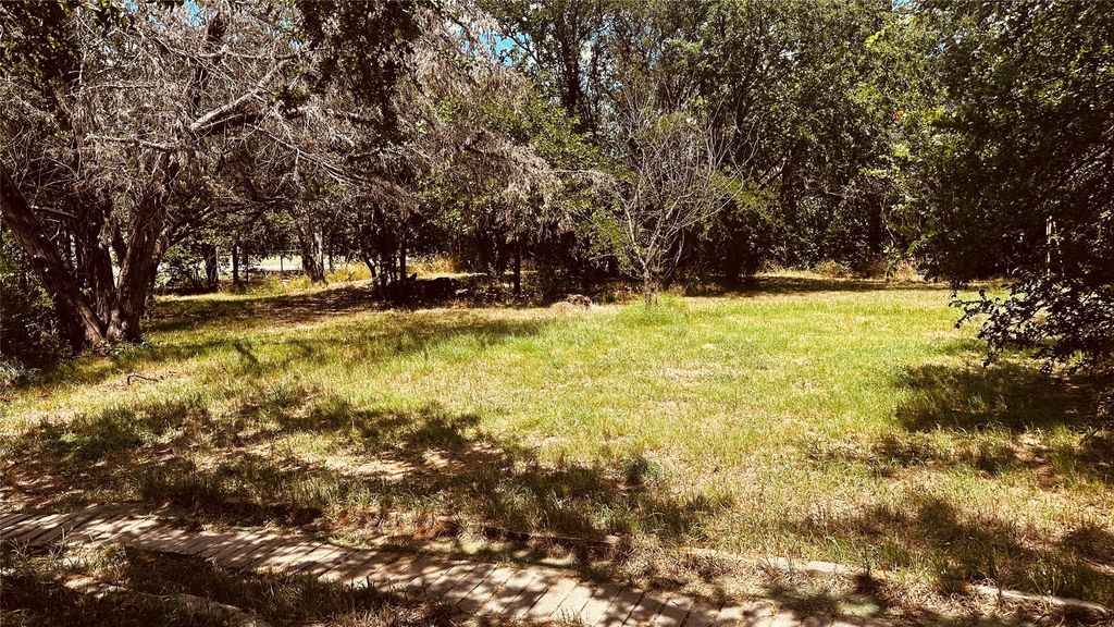 11 Black Jack Lane, Lewisville, TX 75077