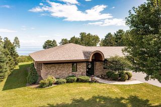 8353 Congdon Boulevard, Duluth, MN 55804