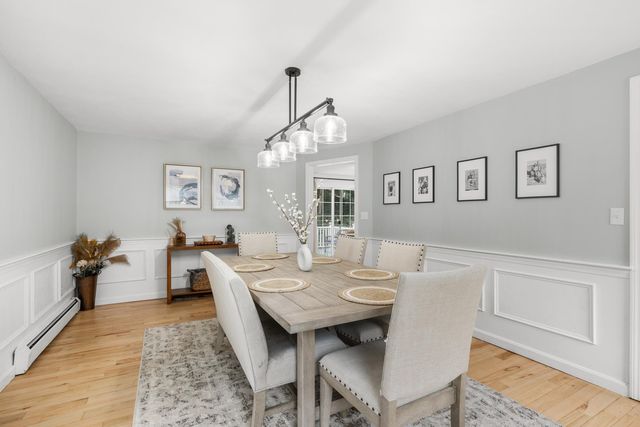 2 Chapman Way, Exeter, NH 03833