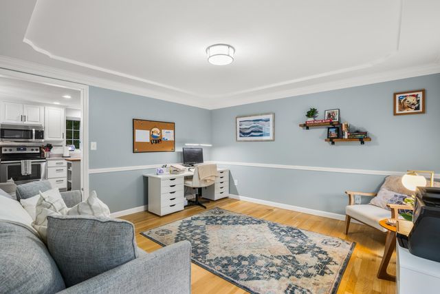 2 Chapman Way, Exeter, NH 03833