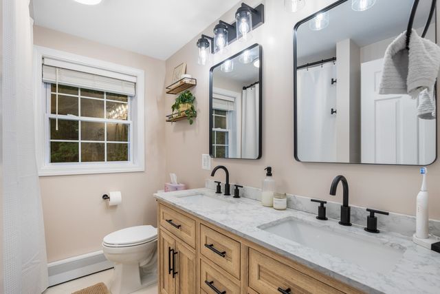 2 Chapman Way, Exeter, NH 03833