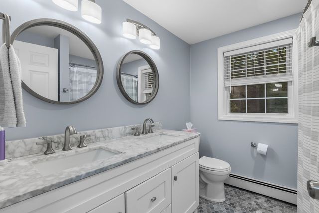 2 Chapman Way, Exeter, NH 03833