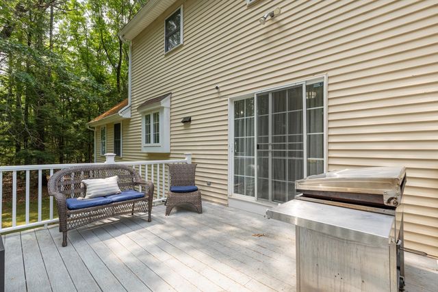 2 Chapman Way, Exeter, NH 03833
