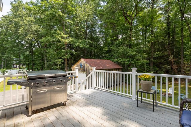 2 Chapman Way, Exeter, NH 03833