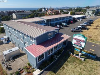 754 Sw COAST Hwy, Newport, OR 97365