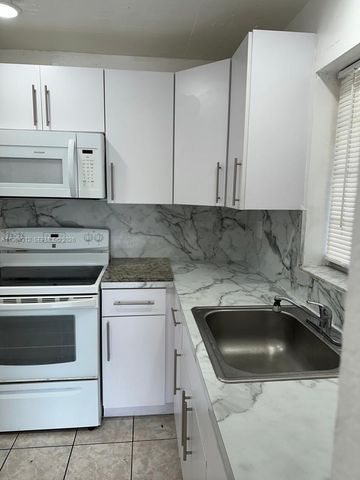 13701 Kendale Lakes Cir B-211, Miami, FL 33183