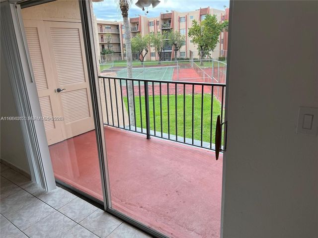 13701 Kendale Lakes Cir B-211, Miami, FL 33183