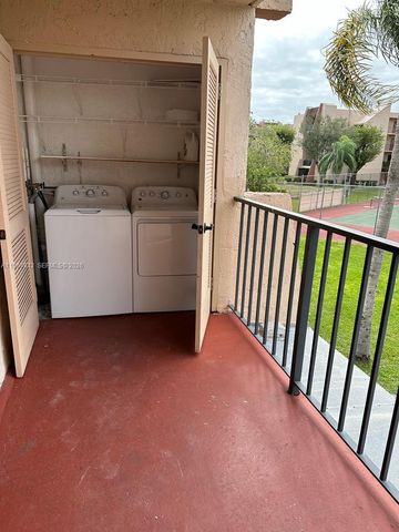 13701 Kendale Lakes Cir B-211, Miami, FL 33183