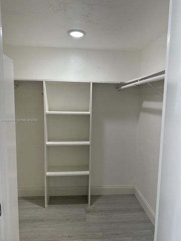 13701 Kendale Lakes Cir B-211, Miami, FL 33183