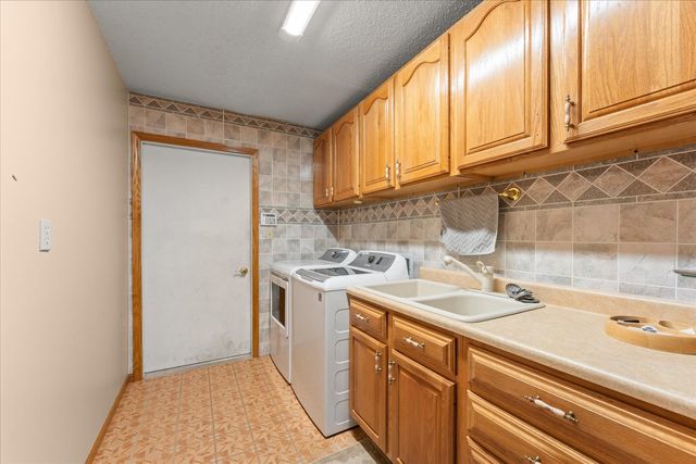 110 S Lombard Street, Mahomet, IL 61853