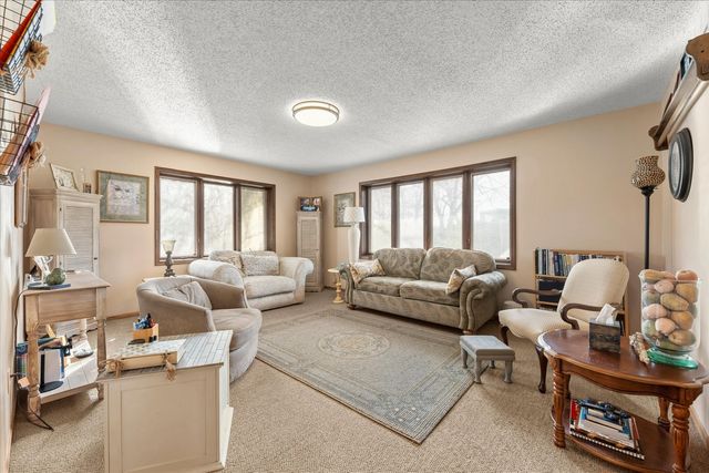 110 S Lombard Street, Mahomet, IL 61853