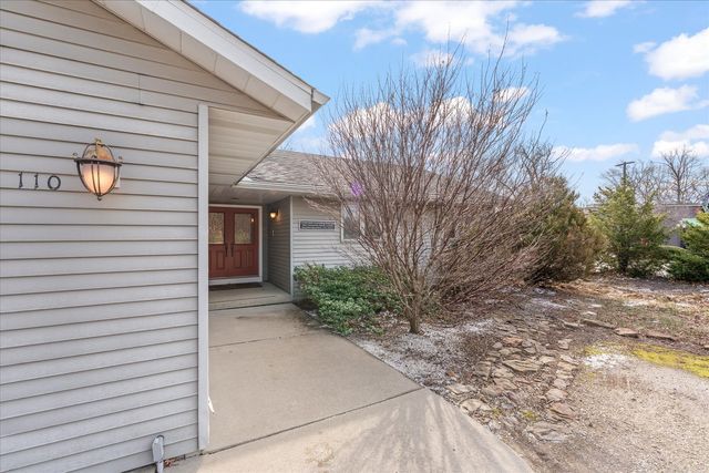 110 S Lombard Street, Mahomet, IL 61853