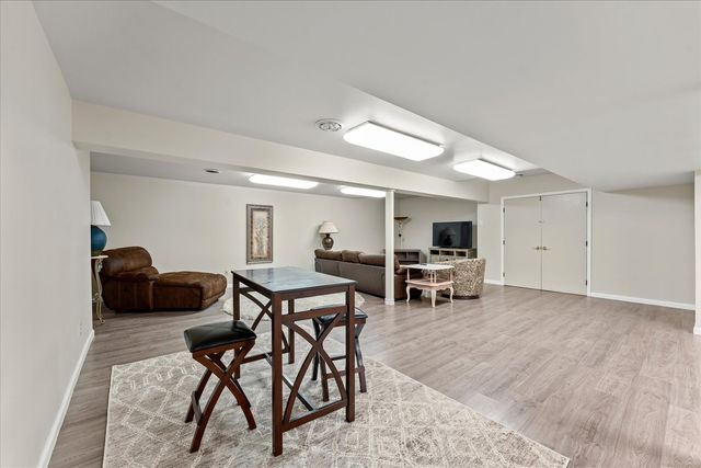 110 S Lombard Street, Mahomet, IL 61853