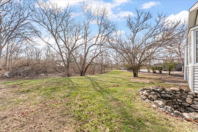 110 S Lombard Street, Mahomet, IL 61853